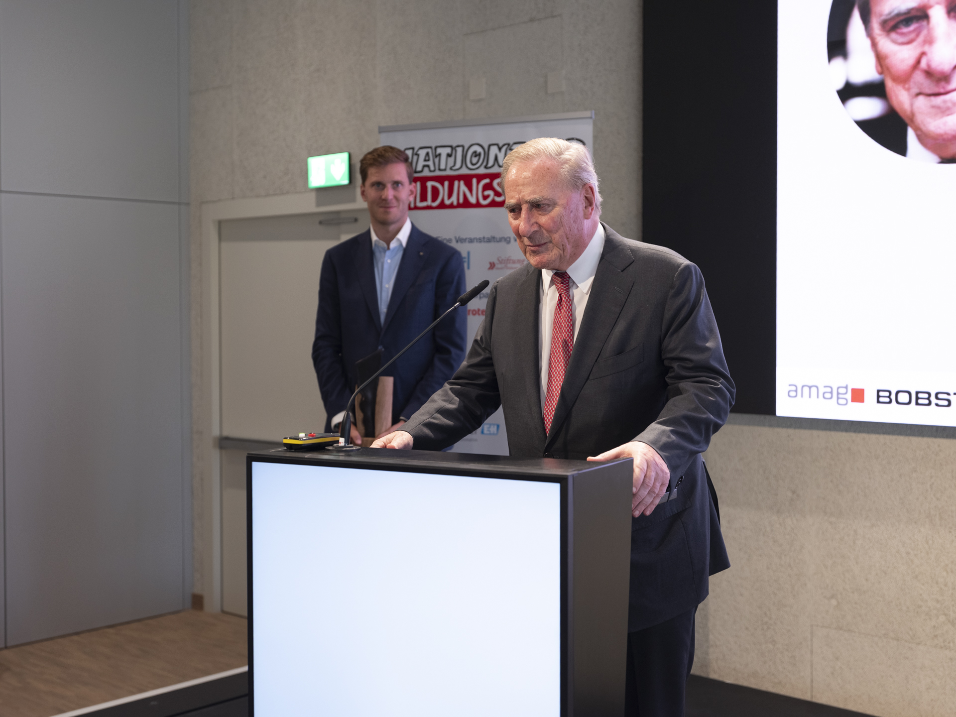 Le Prix national de la Formation remis au groupe Emil Frey