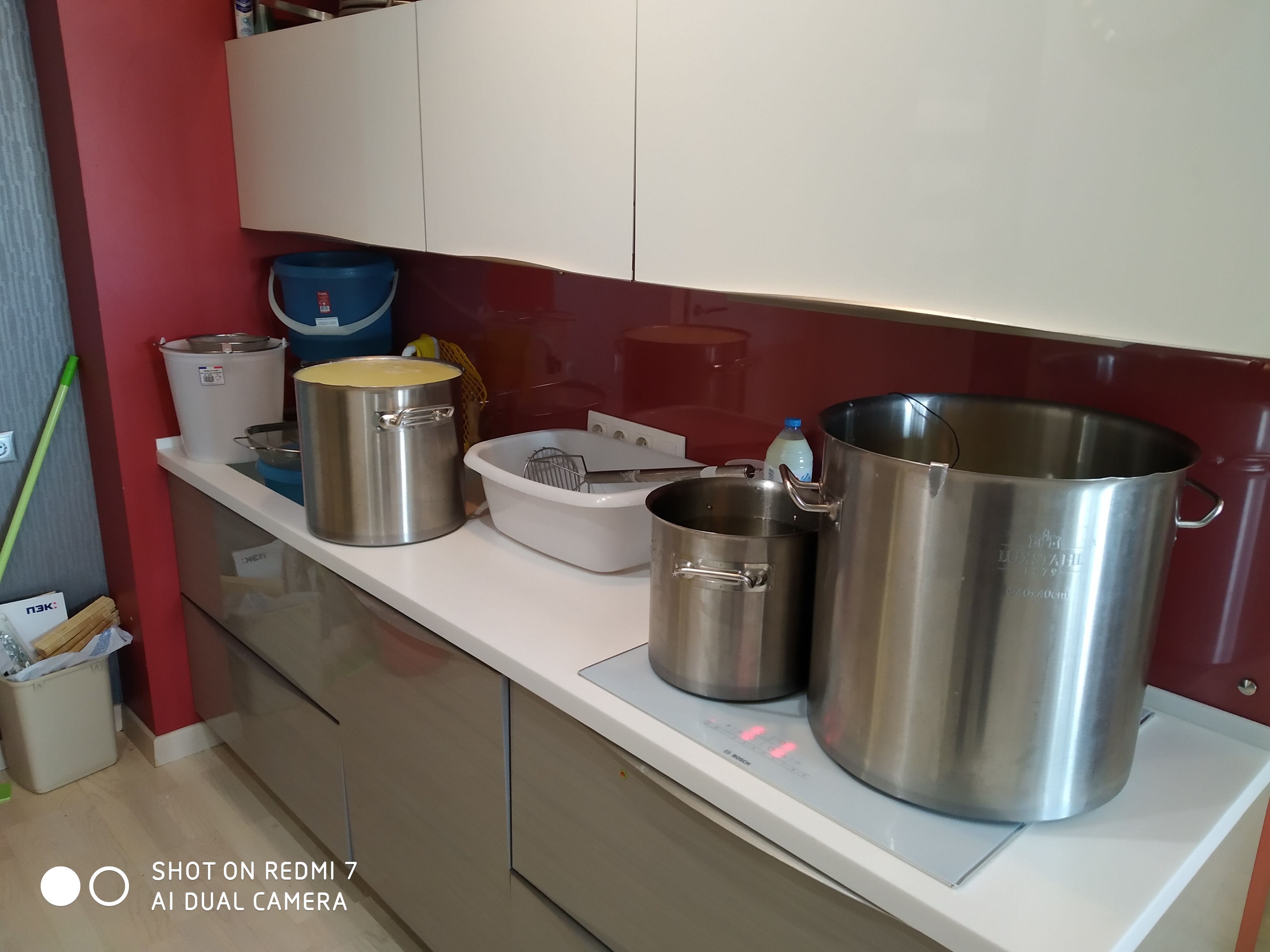 D'une casserole de 5 litres à 6 employés en 18 mois en pleine pandémie : ouverture et revente d’une fromagerie en Russie. (1/5)