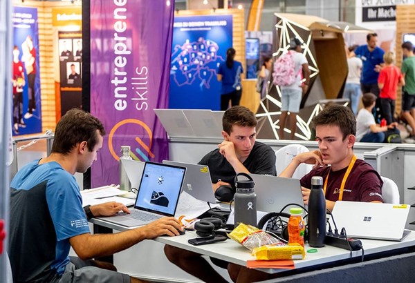 Deviens champion-ne suisse en entrepreneuriat Deviens champion-ne suisse en entrepreneuriat